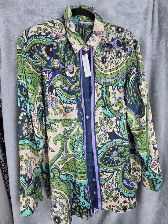 Anthropologie Tops - Anthropologie Paisley Button-Up Shirt Jacket in Green, Navy & Pink